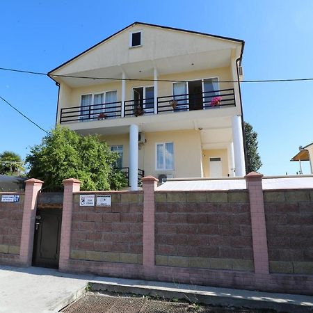 Rozalin Guest House Gudauta Dış mekan fotoğraf