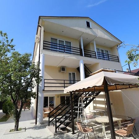 Rozalin Guest House Gudauta Dış mekan fotoğraf