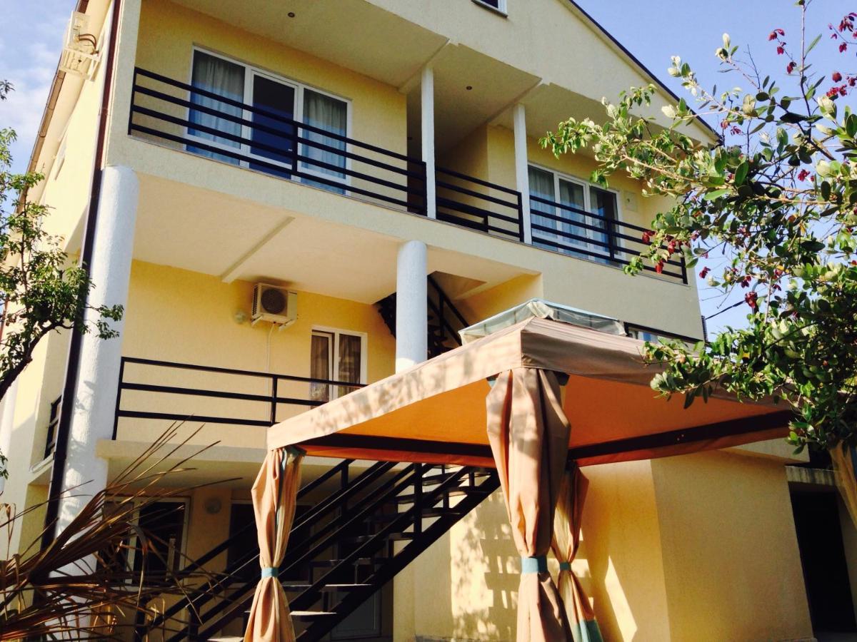 Rozalin Guest House Gudauta Dış mekan fotoğraf