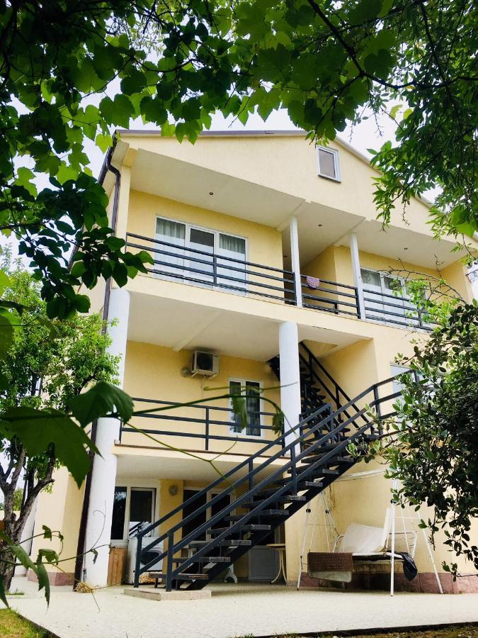 Rozalin Guest House Gudauta Dış mekan fotoğraf